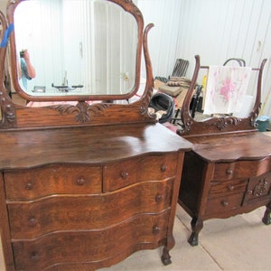 antique vintage serpentine tigerwood mirror dresser and matching wash  stand