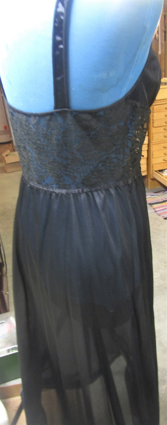 Henson long nightgown size 34