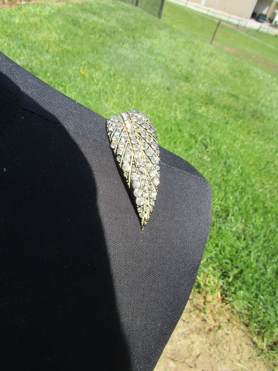 vintage / antique black leaf rhinestone hat pin/b… - image 1