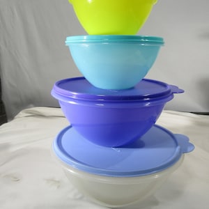vintage Tupperware/ container/ big bowl/ stackage bowl