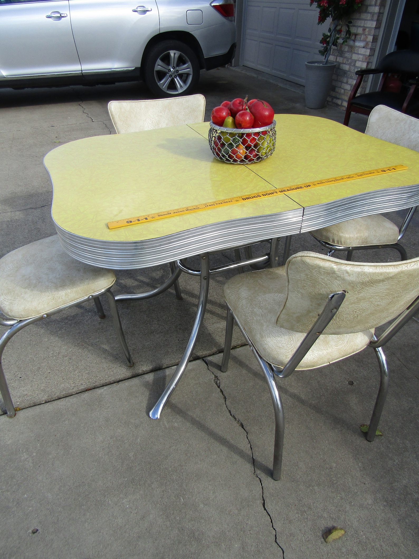 Vintage Chrome and Yellow Formica Kitchen Table and 4 Chairs Etsy