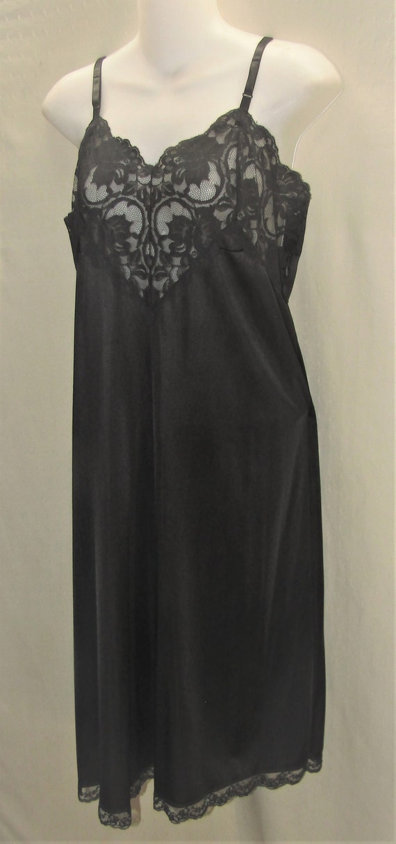 black dress slip size 34 - image 2