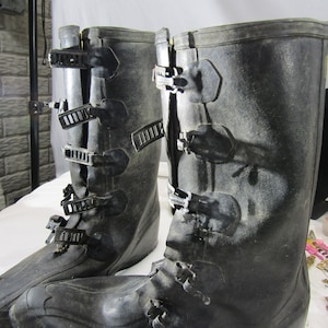 5 buckle rubber shop boots