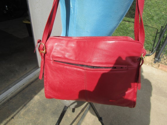 vintage leather red purse/ worthington purse - image 2