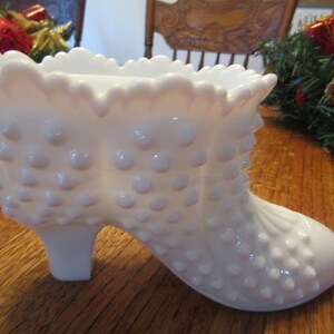 vintage fenton white shoe, hobnail shoe