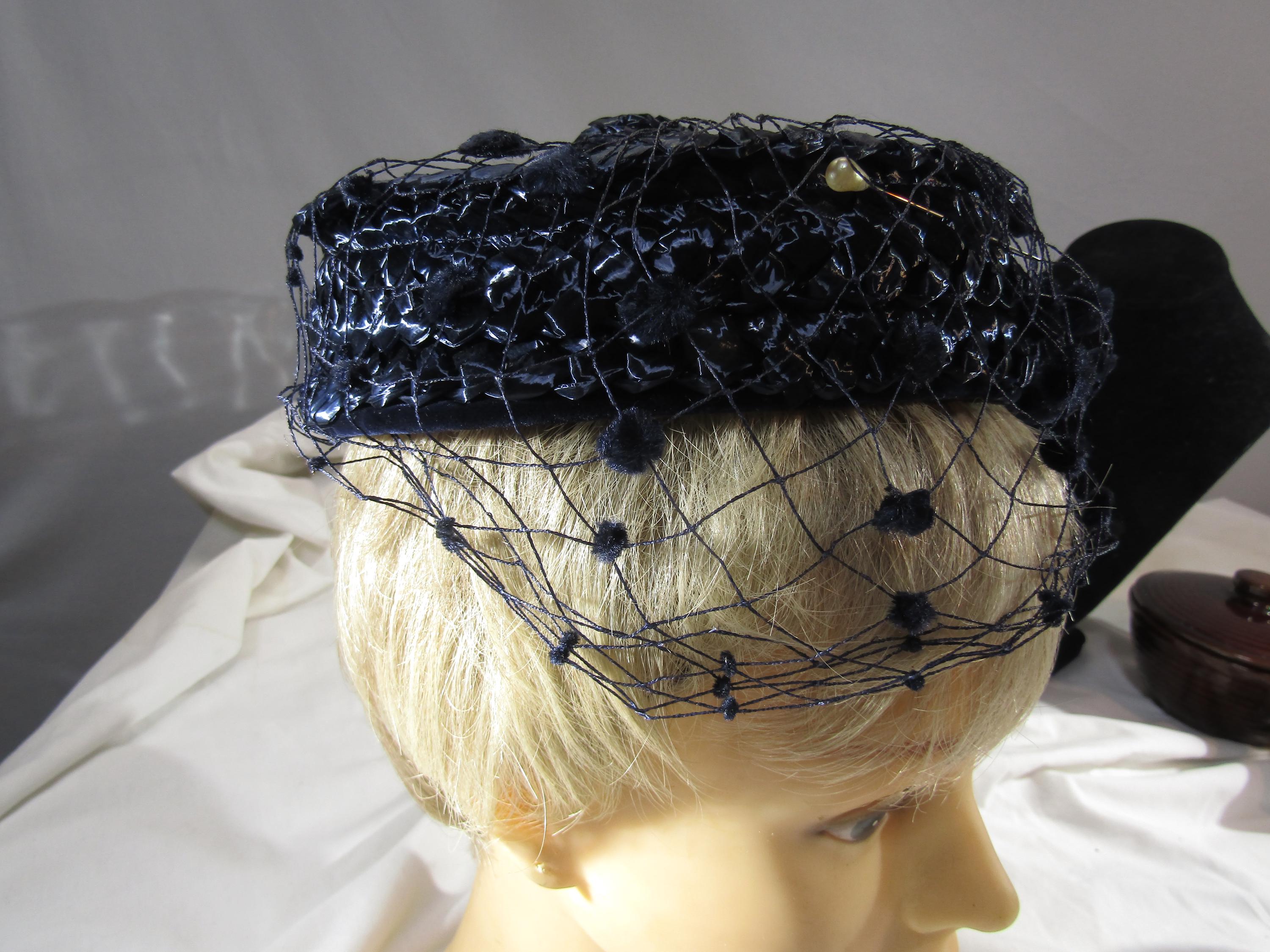 VTG 40s 50s Blue Mesh Velvet Ribbon Tall Stacked Beehive Pillbox Hat Union Made Blue Velvet Pill Box Hat - Etsy main image 4
