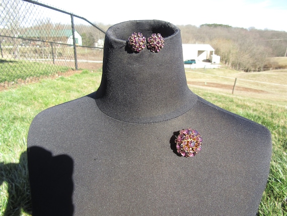 vintage rhinestones purple cluster brooch and scr… - image 1