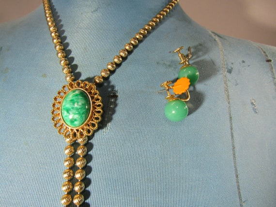 vintage green stone avon necklace and clip earrings