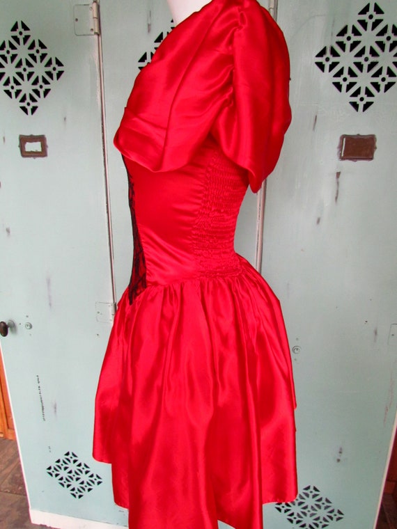 Vintage 1980s Satin and Lace Dress Valentine's Da… - image 3