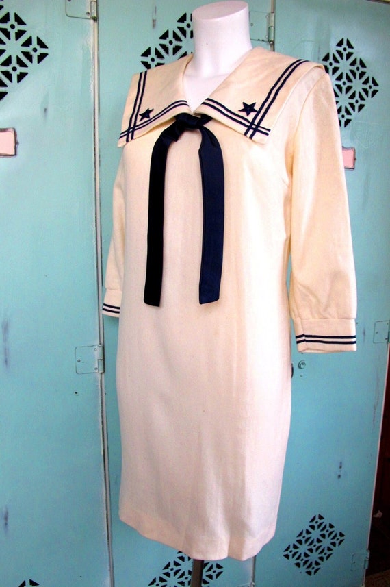 Beautiful Vintage Wool Sailor Pin up Style Dress w