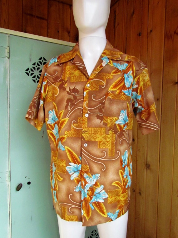 Vintage Aloha Shirt Made in Hawaii Psychedelic Bu… - image 1