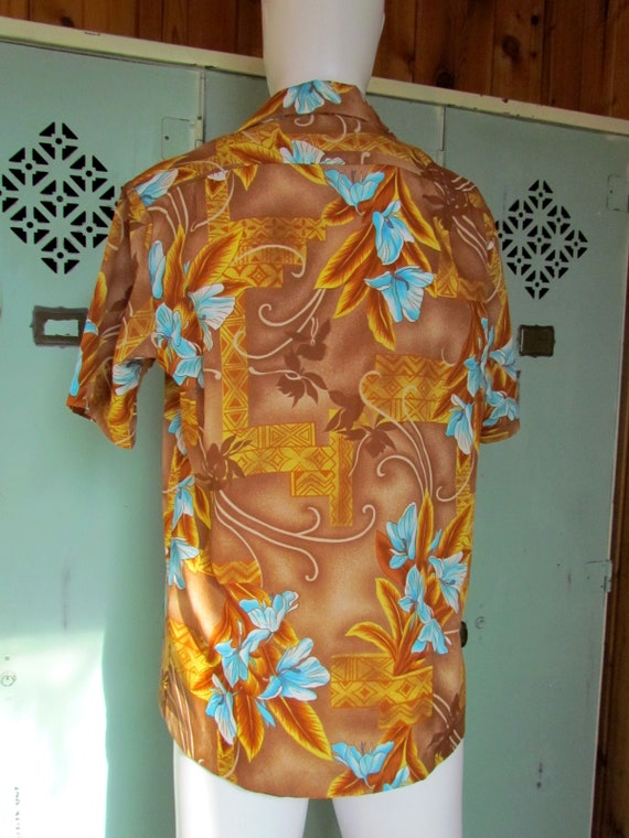 Vintage Aloha Shirt Made in Hawaii Psychedelic Bu… - image 6