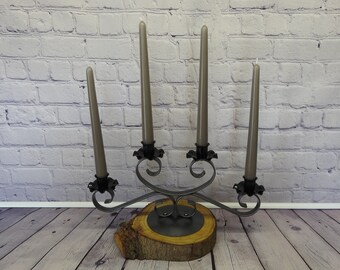 Candelero de 4 puntas hecho a mano de metal enrollado