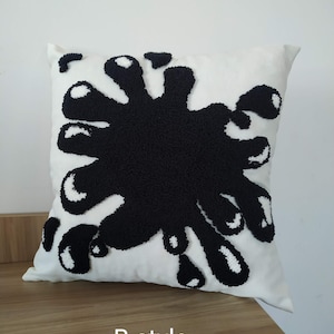 Funda de almohada con diseño de gotas de tinta y aguja perforada, funda de cojín con mechones negros hechos a mano, almohadas decorativas con manchas