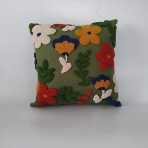 Flower Punch Needle Throw Pillow, Hand Tufted Colorful Floral Cushion, Living Room Decorative Pillow Cover, Modern Embroidery Cushion Cover Green Pillow Cover