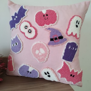 Funda de almohada de Halloween rosa con aguja perforada, cojín de Halloween para niña con mechones a mano, bonita decoración de Feliz Halloween
