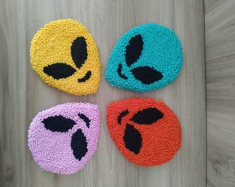 Hand Tufted Alien Head Punch Needle Coasters, Set of 2 Mini Mug Rug, Colorful Drink Coaster, Dorm Decoration, Table Plant Coasters