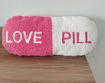 Love Pill Punch Nadelkissen, Handgefädeltes Love Throw Kissen, Oval Pink Home Decor, MädchenZimmer Deko