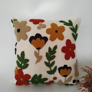 Flower Punch Needle Throw Pillow, Hand Tufted Colorful Floral Cushion, Living Room Decorative Pillow Cover, Modern Embroidery Cushion Cover Beige Pillow Cover