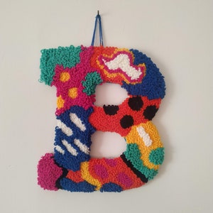 Letras iniciales copetudas a mano Punzante aguja Colgante de pared, Signo de nombre personalizado personalizado abstracto, Decoración única del hogar