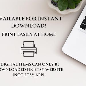 K&ouml;nnte beinhalten: Ein wei&szlig;er Laptop mit einer schwarzen Tastatur und einem Druckersymbol auf wei&szlig;em Hintergrund. Der Text "AVAILABLE FOR INSTANT DOWNLOAD! PRINT EASILY AT HOME *DIGITAL ITEMS CAN ONLY BE DOWNLOADED ON ETSY WEBSITE (NOT ETSY APP)" ist auf dem Bild zu sehen.