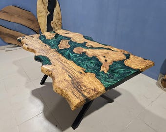 Mesa de comedor de resina epoxi con borde natural personalizada: Mesa de río de resina verde hecha a mano