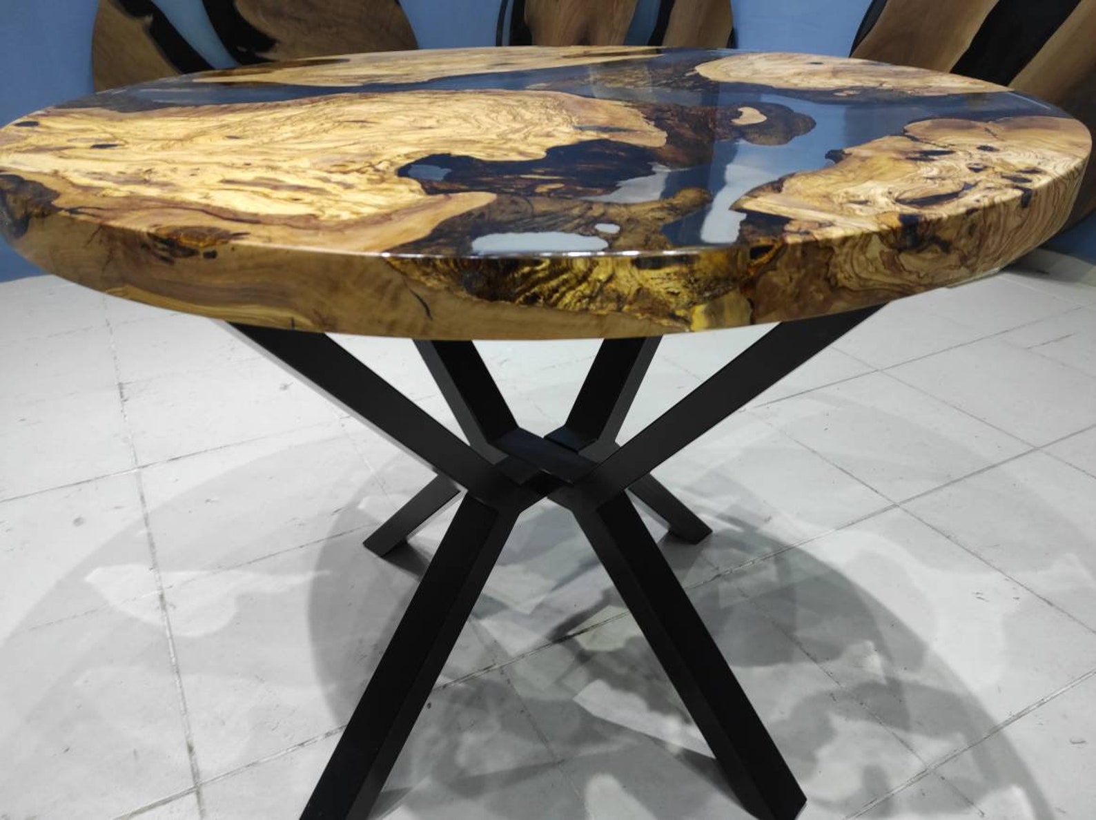 Living Edge Round Dining Table Kitchen Tableclear Epoxy - Etsy
