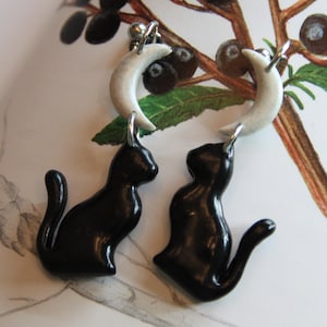 Black cat and moon earrings, Witchy jewelry, Celestial cat lover gift, Crescent moon clay earrings, Cat jewelry, Cat lover gift