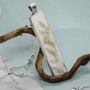 Botanical cottagecore necklace, Dainty pendant with real pressed herb under resin,Dangle pendant necklace with dried plant