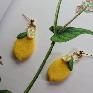 Lemon dangle clay, Citrus clay earrings, Summer handmade earrings, Fruit statement earrings, Botanical earrings, Sicily jewelry