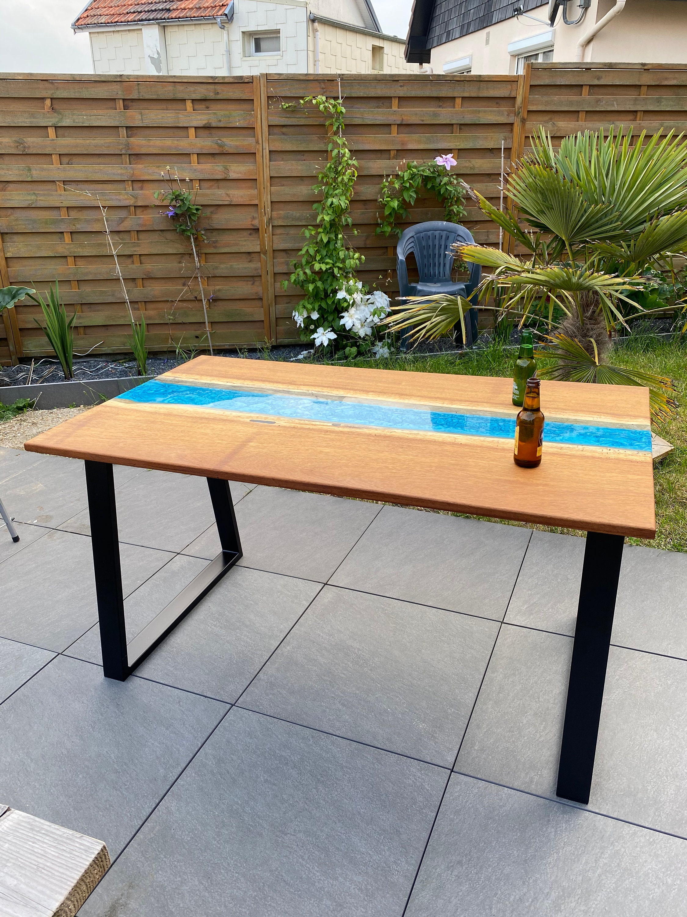 Table en Iroko et Resine Epoxy Fait Main