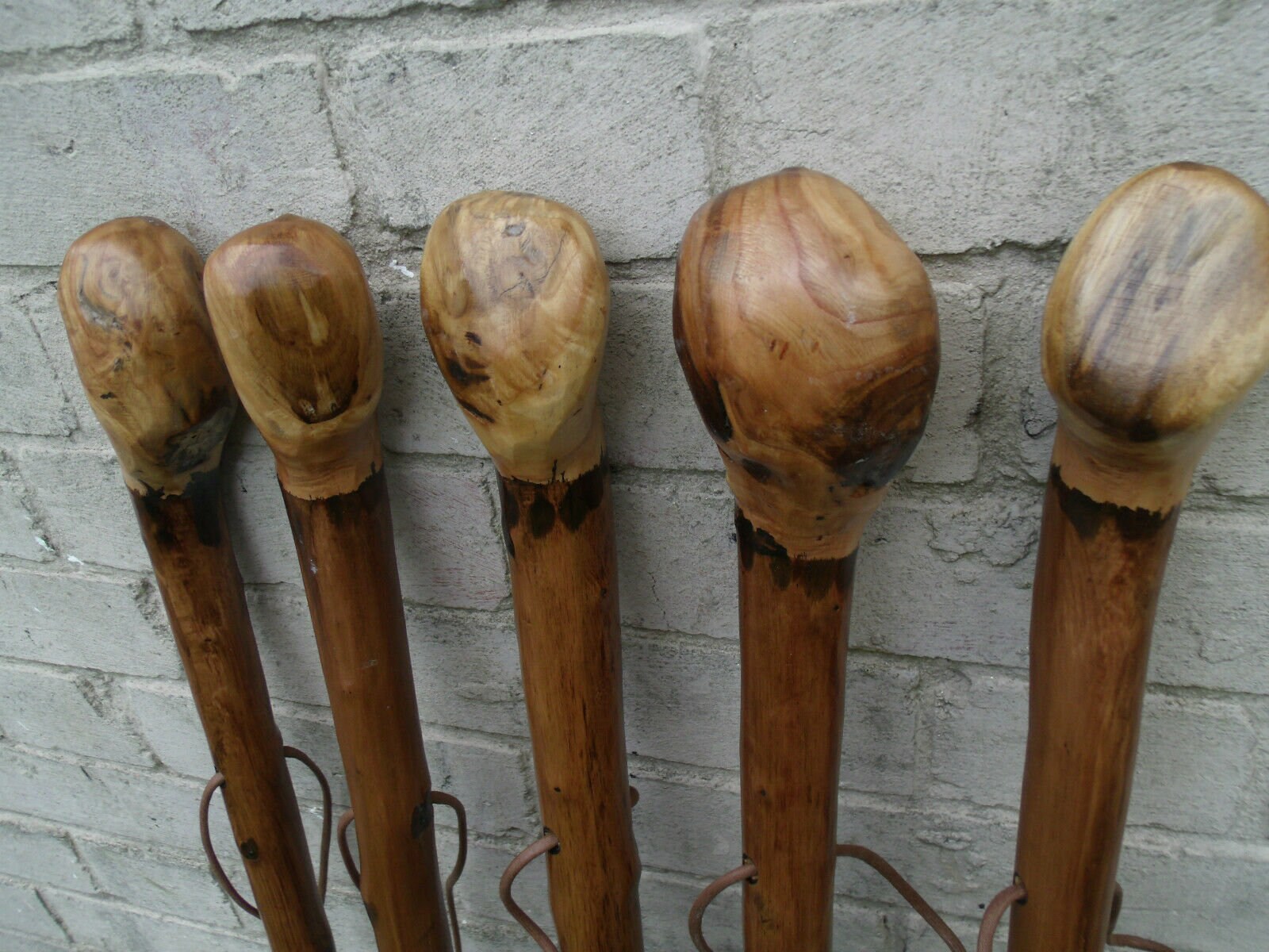 Bâton de marche en bois de châtaignier Cane Racine Bouton de balle