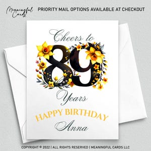 Conception florale personnalisée de carte de 89e anniversaire, carte de quatre-vingt-neuvième anniversaire personnalisée avec des fleurs