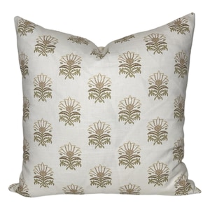 Floraler Kissenbezug: Thibaut Milford Beige Grünes Leinen