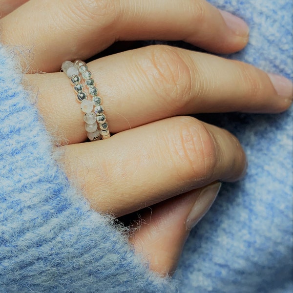 Handmade elastic ring made of moonstone and hematite, jewelry, boho, gemstone, healing stone, gift, relaxation, optimism, courage