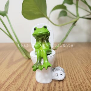 Frog On the Toilet Miniature, Fairy Garden Green Frog