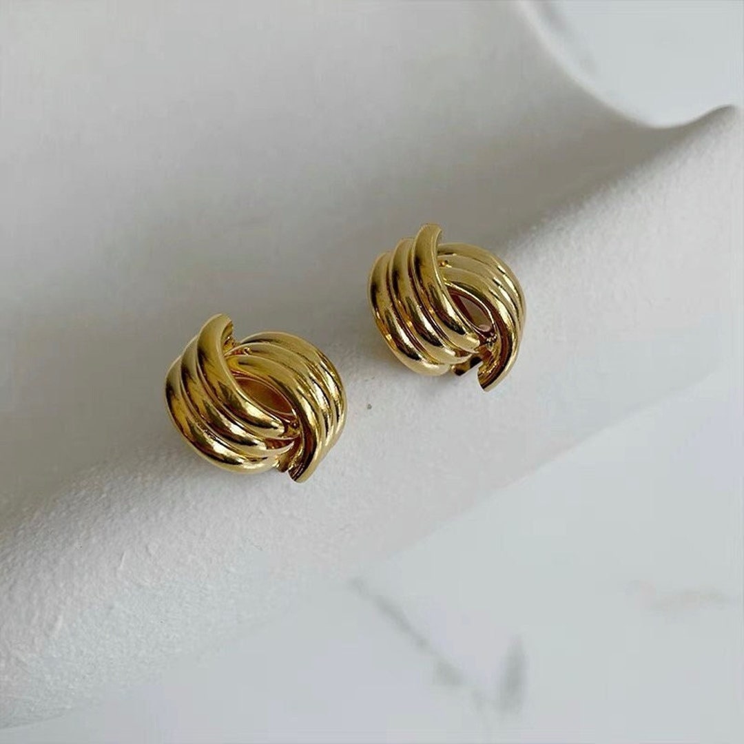 18K Gold Vintage Stud Earrings, Gold Knot Studs, Gold Shell Studs, Gold ...