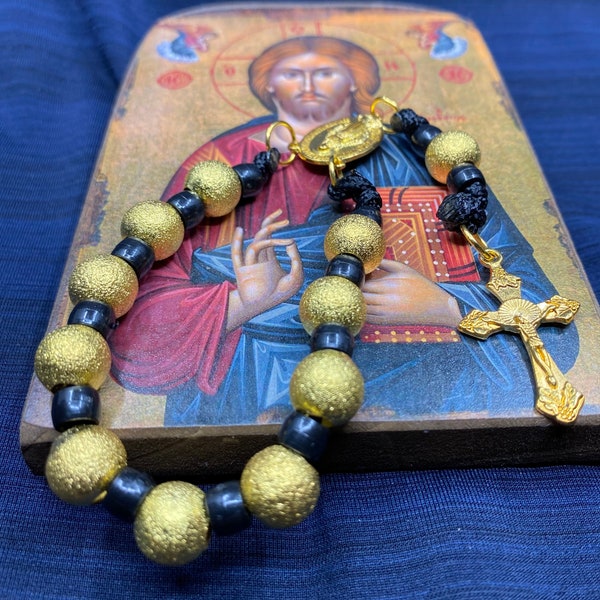 Single Decade Gold and Black Pocket Rosary Catholic Católica Church Fe Oración Prayer Mary Blessed Virgin Ave Maria Church Christian Gift