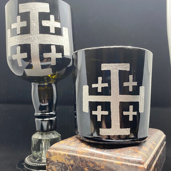 Jerusalem Cross Goblet and Rocks Whiskey Tumbler Barware Glassware Catholic Orthodox Christian Drinks Bourbon Gin Rum Católica Fe Wine