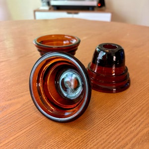 Vintage Braunglas Trio von Kerzenhaltern/Schalen (Insulator-Style)