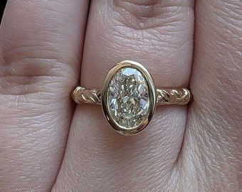 Vintage Oval Cut Moissanite Engagement Ring Solitaire Bezel Set Wedding Ring Art Deco Band Ring For Women's 18k Gold Anniversary Gifts Her