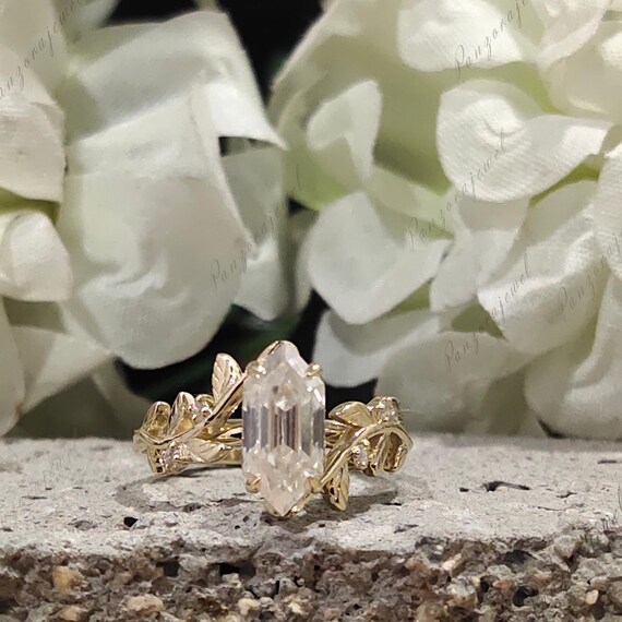 Nature Inspired Famous Marquise Engagement Rings Marquise Emerald