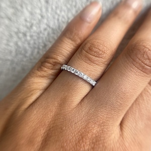 Lab Diamond Wedding Band Diamond Eternity Band 1 Carat Round Cut Lab Grown Diamond Engagement Band 18k Gold Anniversary Gifts For Women's