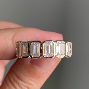 Emerald Cut Eternity Band Bezel Set Moissanite Wedding Band 5*3 mm Emerald Cut Moissanite Band Stackable Diamond Band Women Engagement Ring