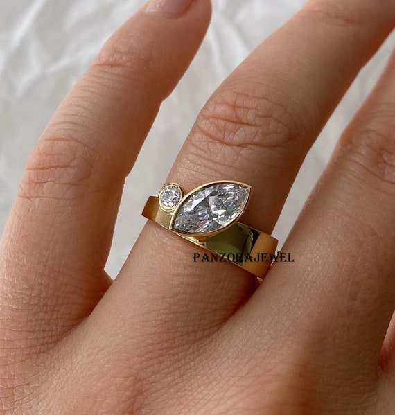 Moi et toi on sale ring