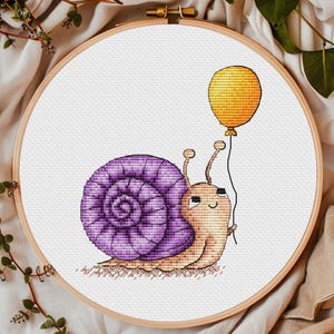 Little Snail Cross Stitch Art Pattern, Counted Stitching Embroidery Digital Design, Printable PDF Chart, DIY, point de croix, punto de cruz