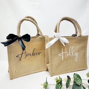 Bridesmaid Gift Bags, Bridesmaid Burlap Tote Bags, Bridesmaid Jute Bag with Ribbon, Wedding Gift, Party gift bag