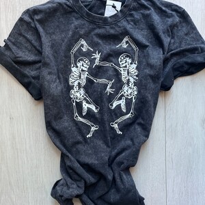DANCING SKELETON T-SHIRT