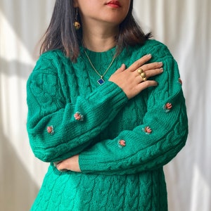 Classic Vintage 80s hand knit Soft wool Sweater Oversized Pullover Flower 3D Embroidery
