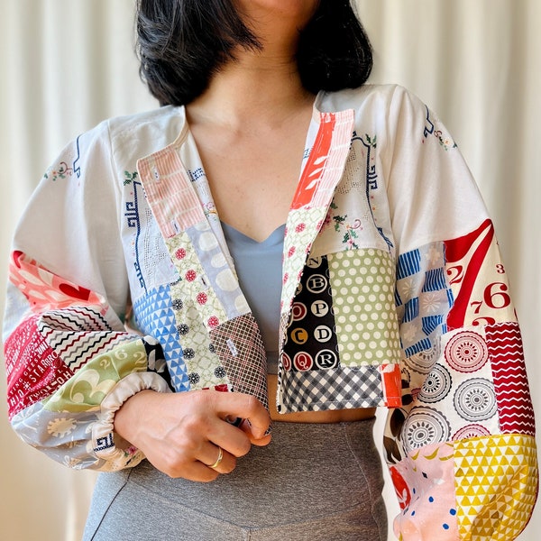 Un morceau de passion - Patchwork réutiliser la nappe brodée vintage se transforme en veste d'été de couverture de gym raccourcie